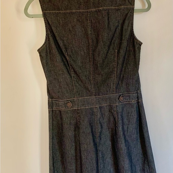 Dynamite Dress Buttins all the way down - Picture 8 of 8